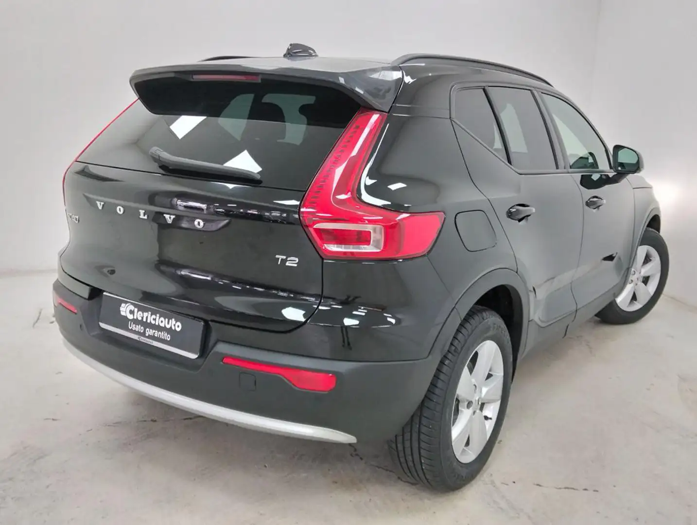 Volvo XC40 T2 automatico Core N1 Nero - 2