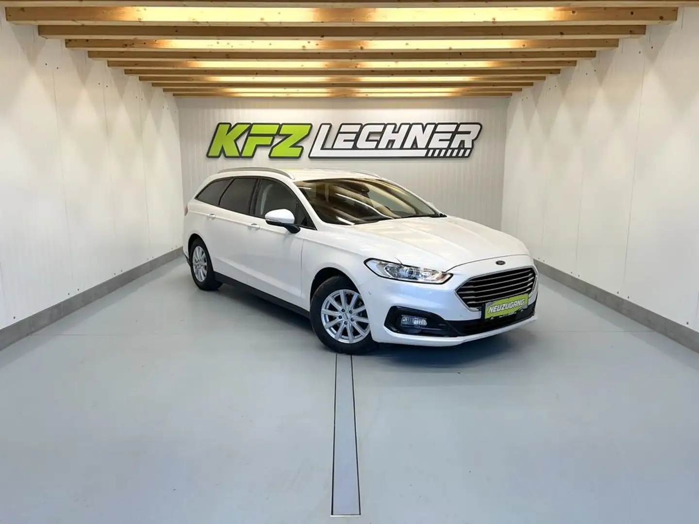 Ford Mondeo Turnier 2,0 Ecobl. Aut. SITZH*NAVI*TEMP*USB Wit - 1