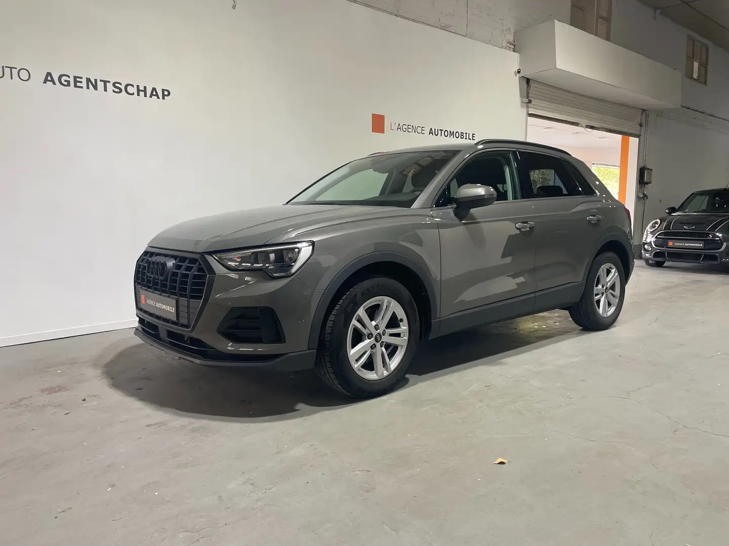 Audi Q3 garantie 12 mois Gris - 2