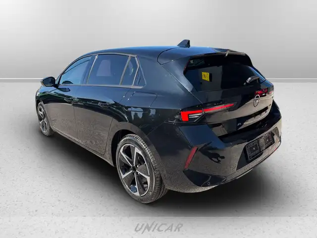 Opel Astra view 7