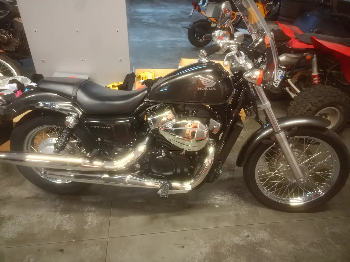 Honda VT 750 Nero - 1