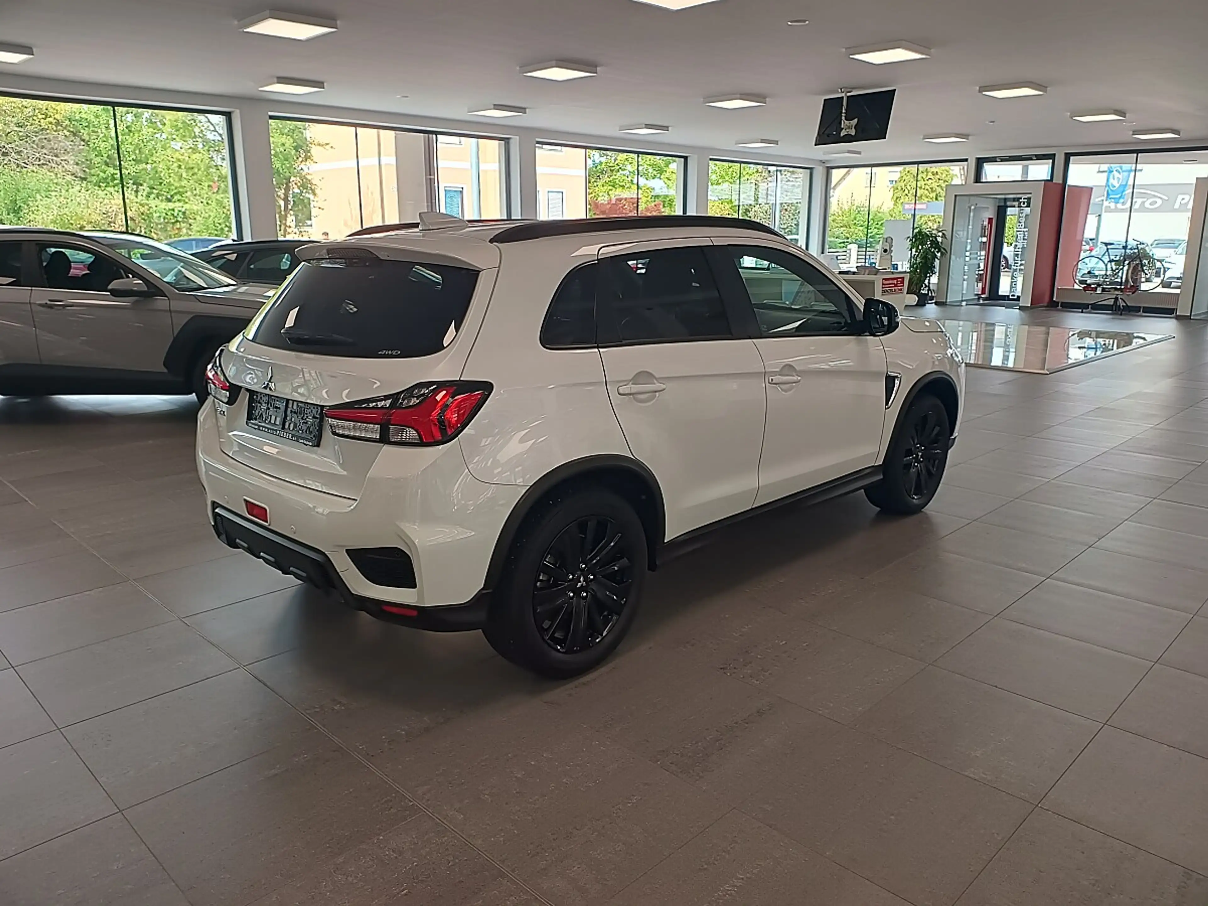 Mitsubishi ASX 2,0 MIVEC Intense Black Line AWD CVT Aut. *AHK* — photo 5