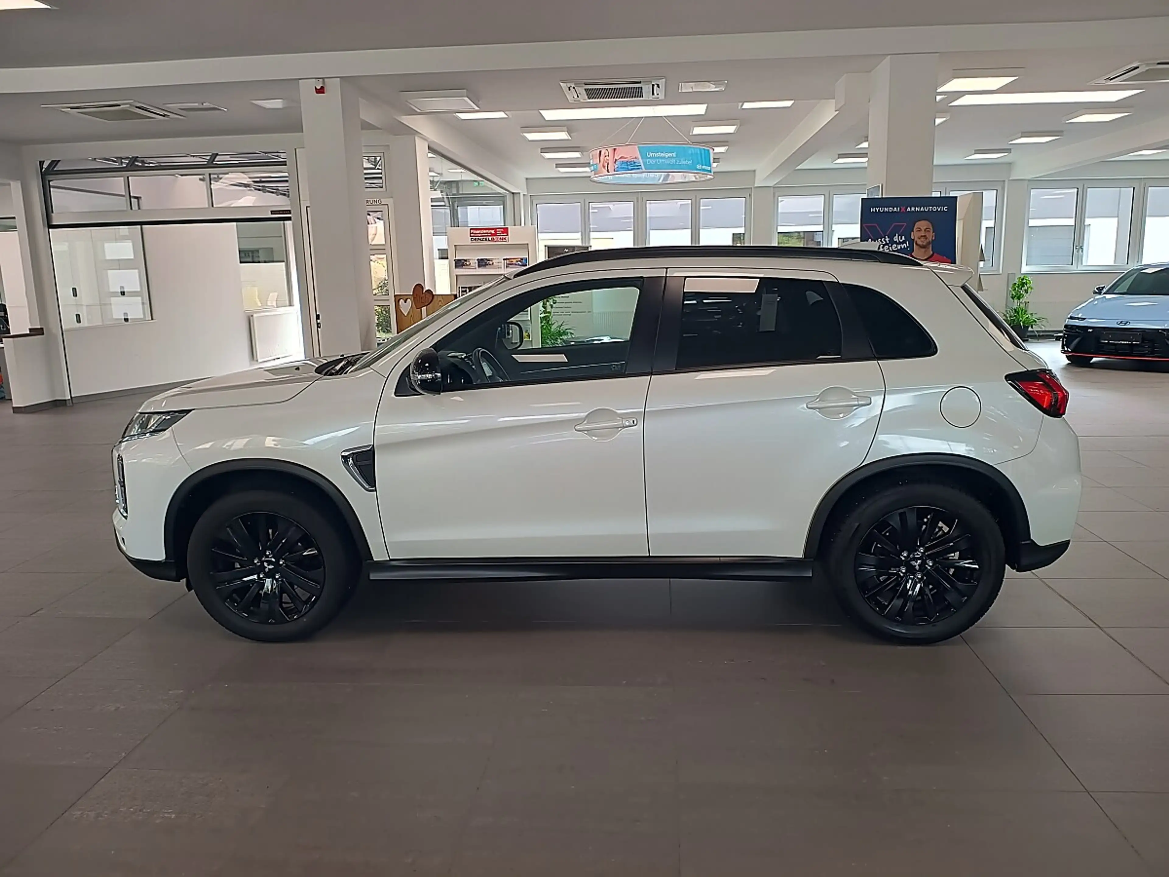 Mitsubishi ASX 2,0 MIVEC Intense Black Line AWD CVT Aut. *AHK* — photo 3
