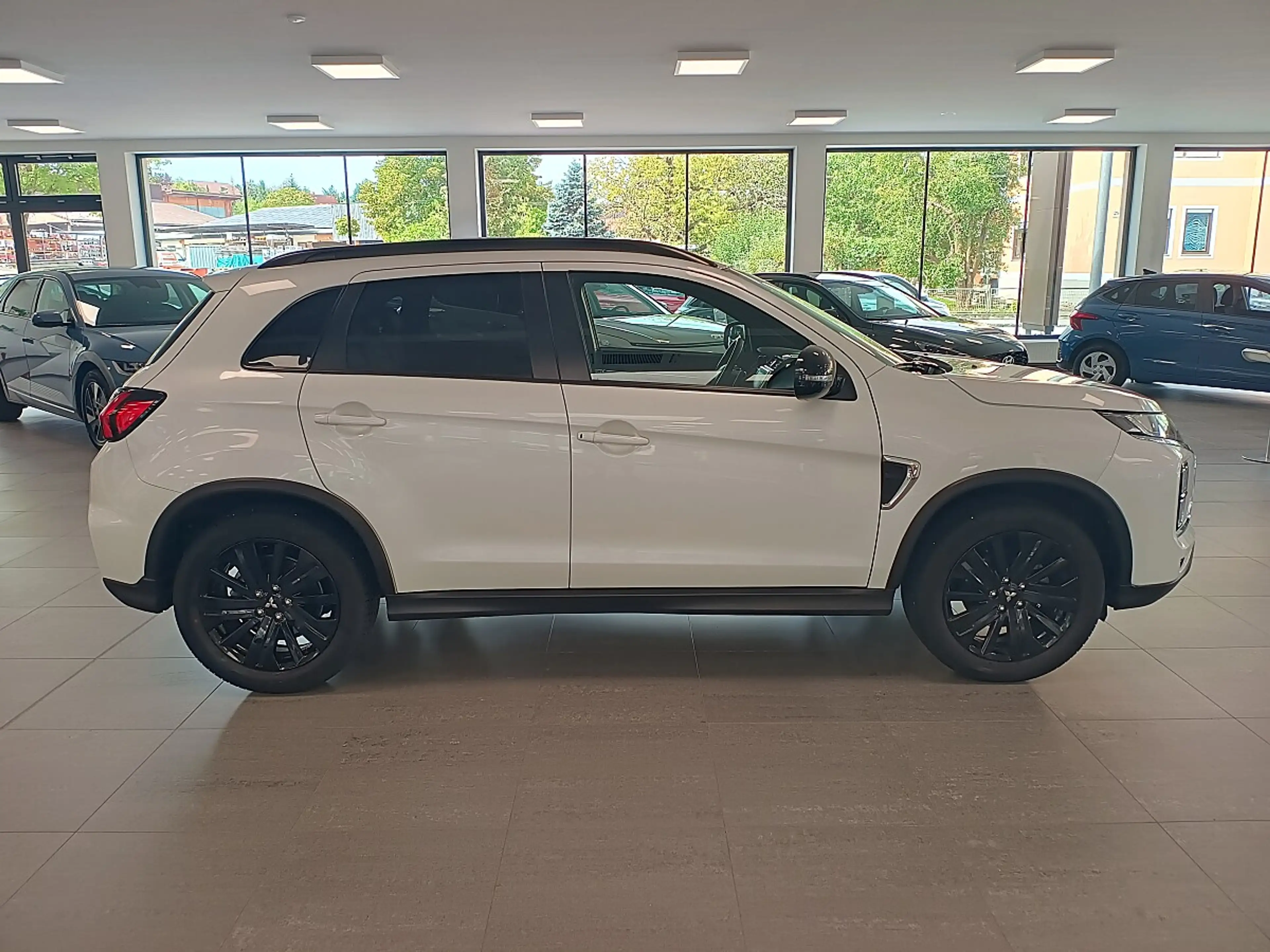Mitsubishi ASX 2,0 MIVEC Intense Black Line AWD CVT Aut. *AHK* — photo 6