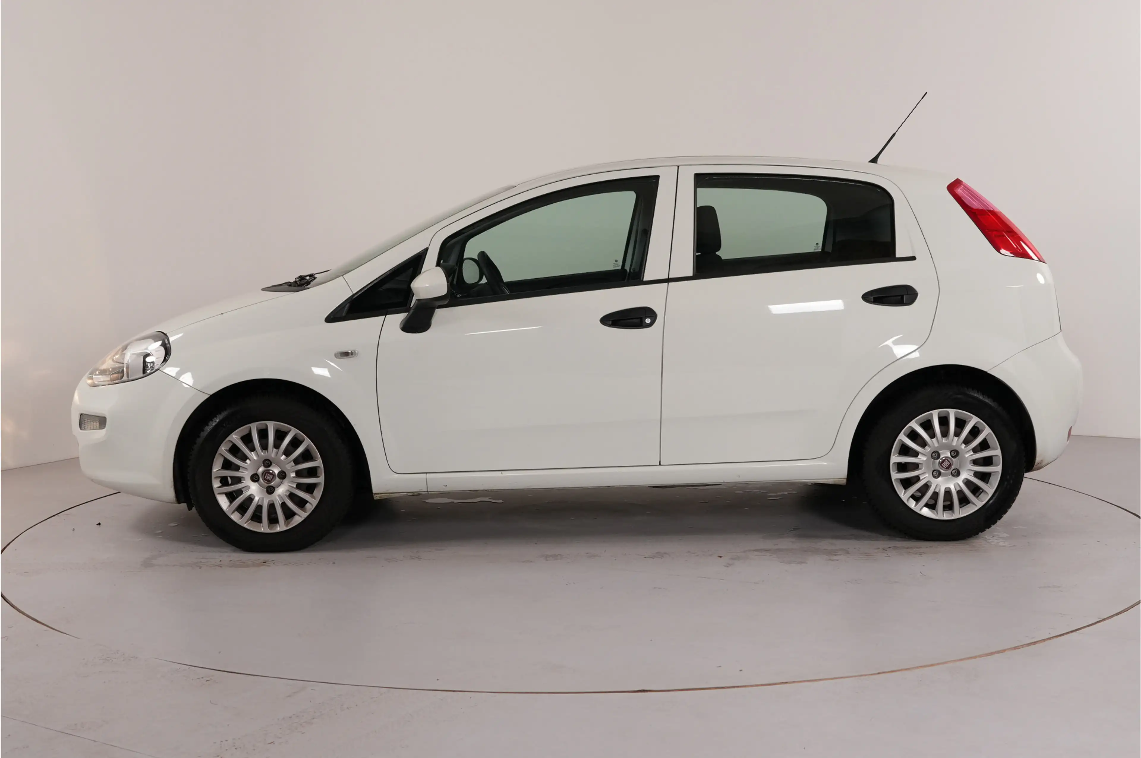 Fiat Punto Evo 1.2 Lounge | Trekhaak | Airco | LMV | — photo 2