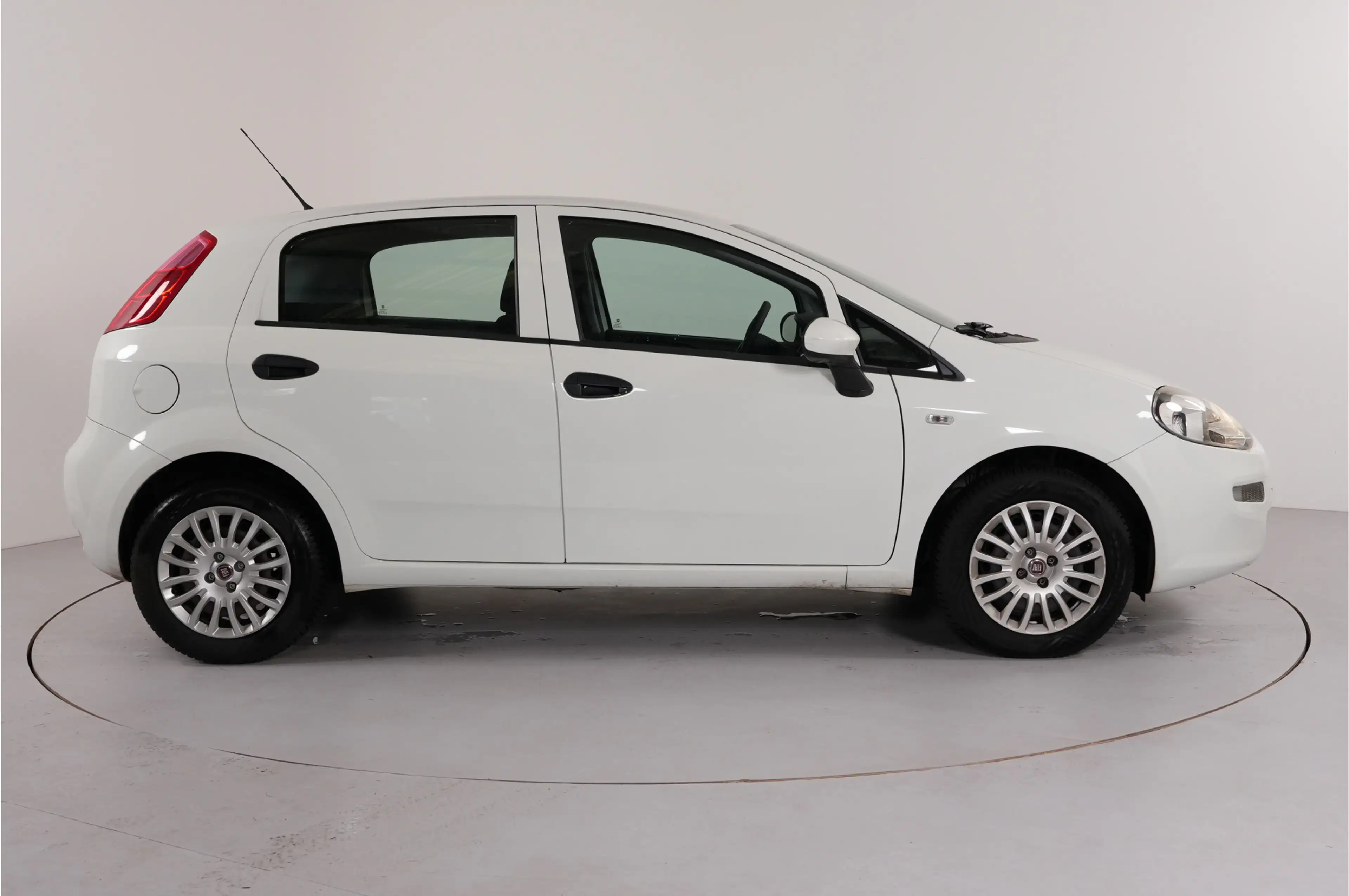 Fiat Punto Evo 1.2 Lounge | Trekhaak | Airco | LMV | — photo 7