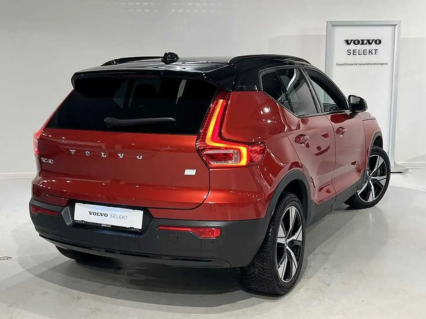 Volvo XC40 Recharge Plus, Single motor Rood - 2