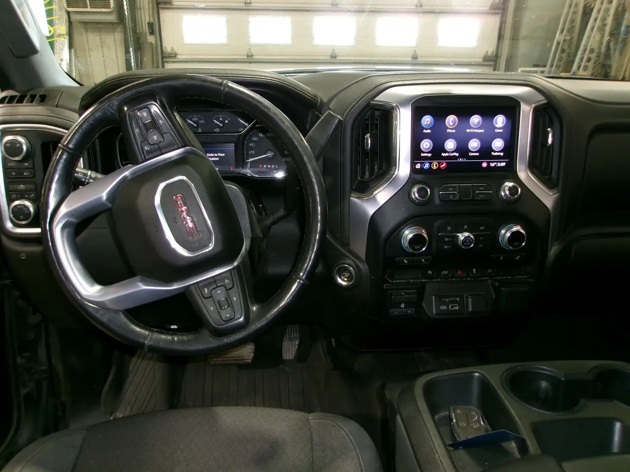 GMC Sierra 1500 снимка GMC Sierra 1500