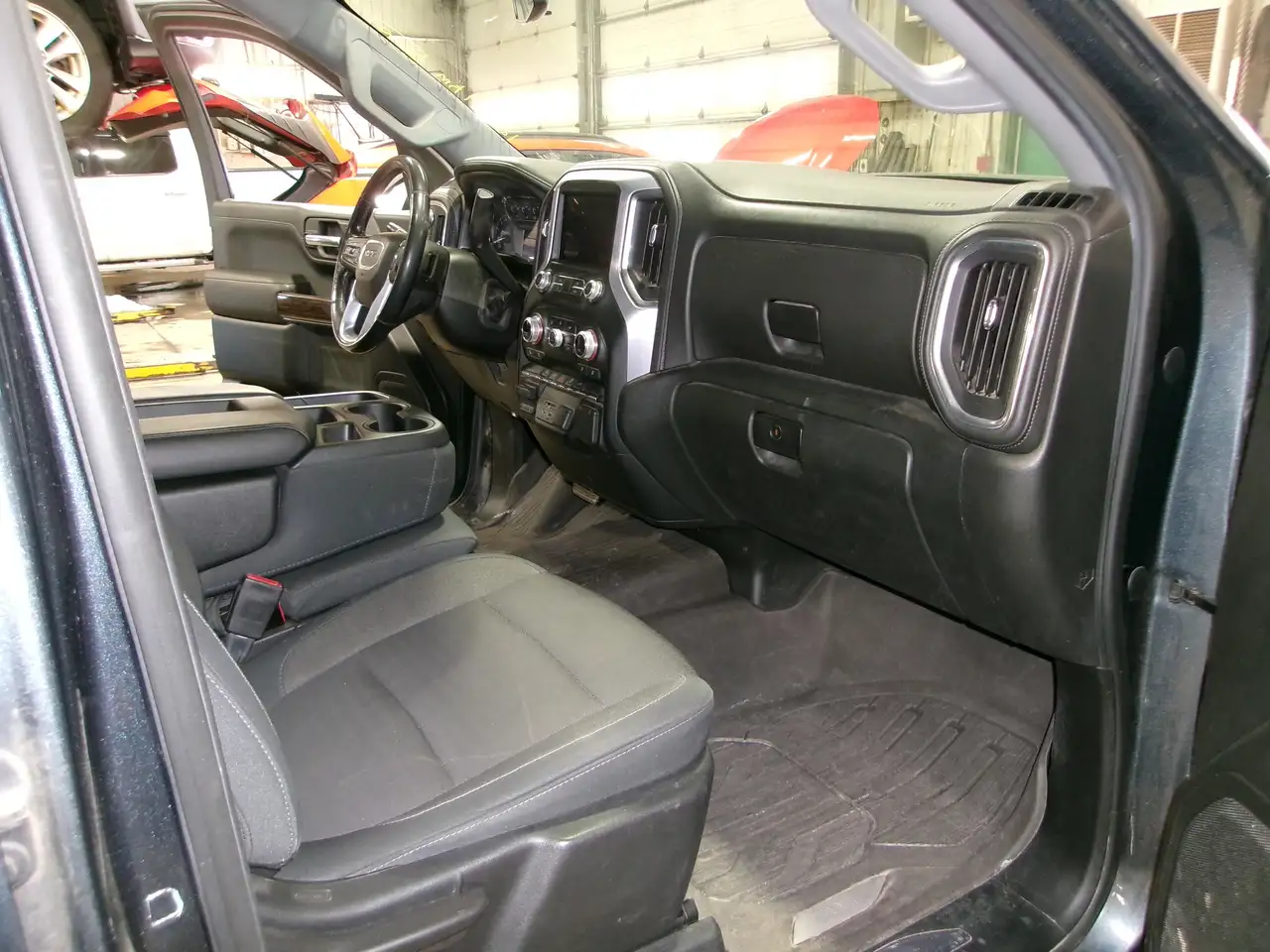 GMC Sierra 1500 снимка GMC Sierra 1500
