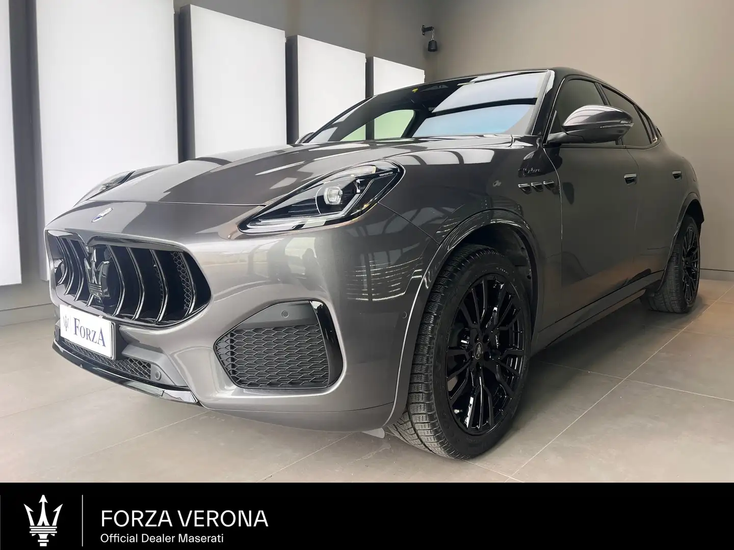 Maserati Grecale Grecale 2.0 mhev Modena 330cv auto Grijs - 1