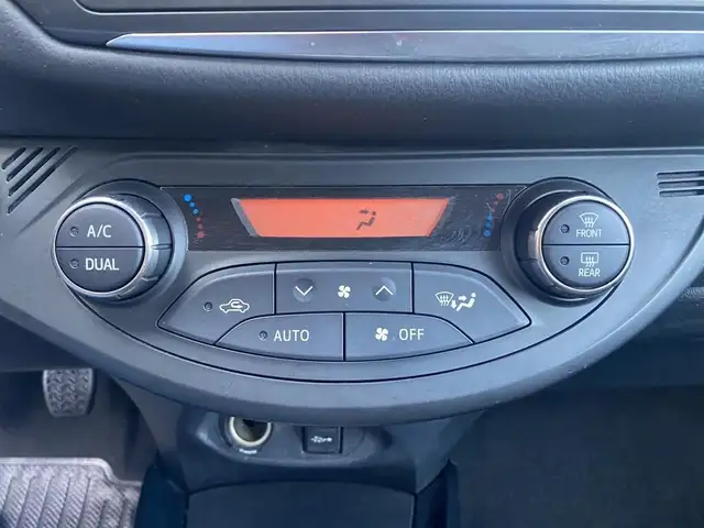 Toyota Yaris view 10