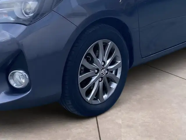 Toyota Yaris view 15