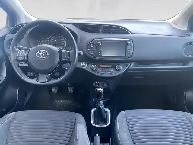 Toyota Yaris view 5