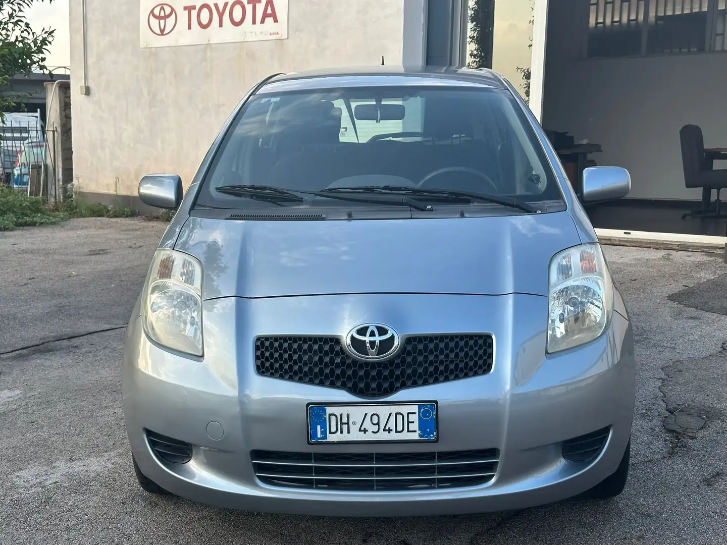 Toyota Yaris Yaris 5p 1.0 Sol Argento - 1