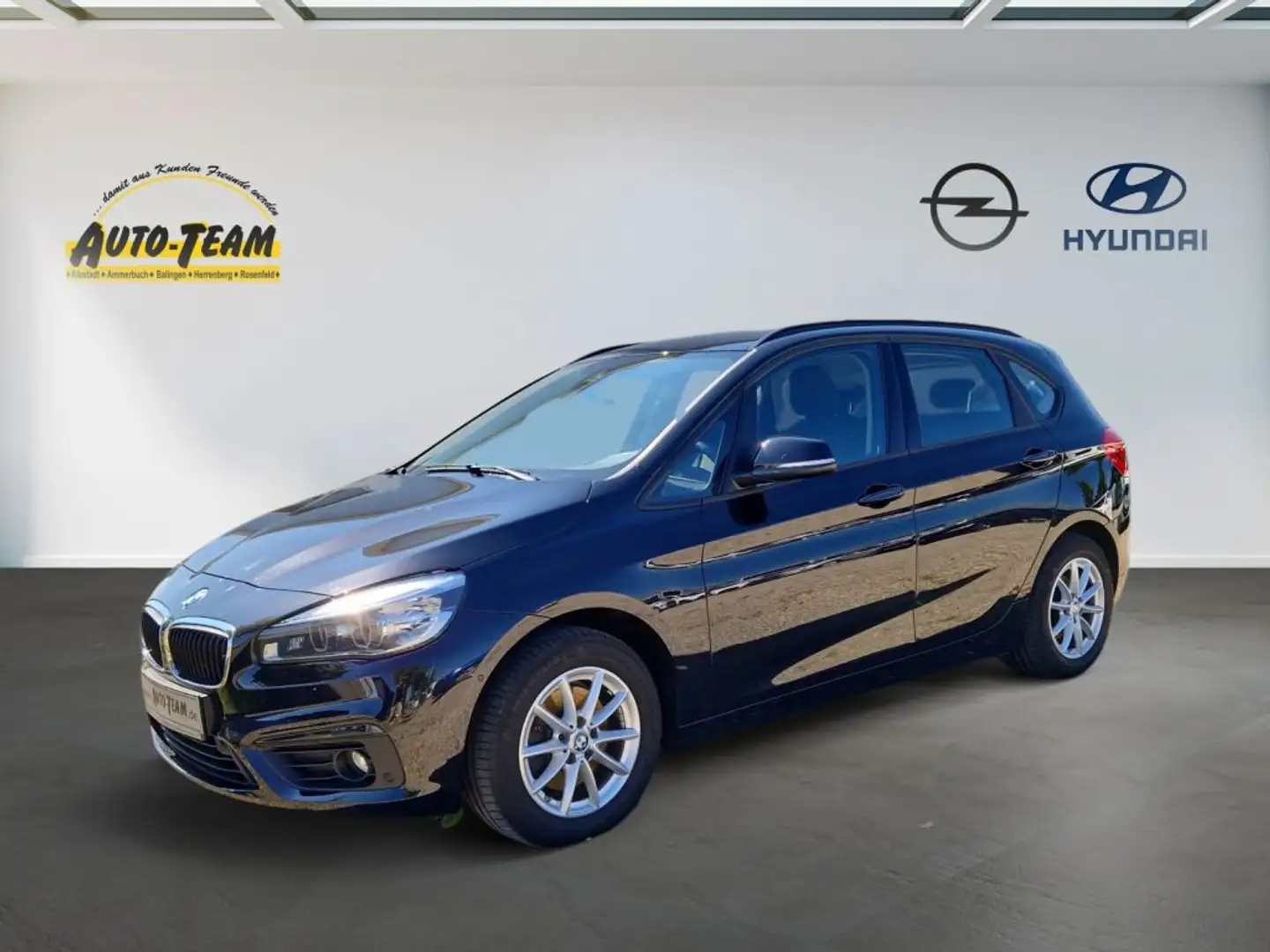 BMW 220 220i Active Tourer Aut. Advantage Noir - 1