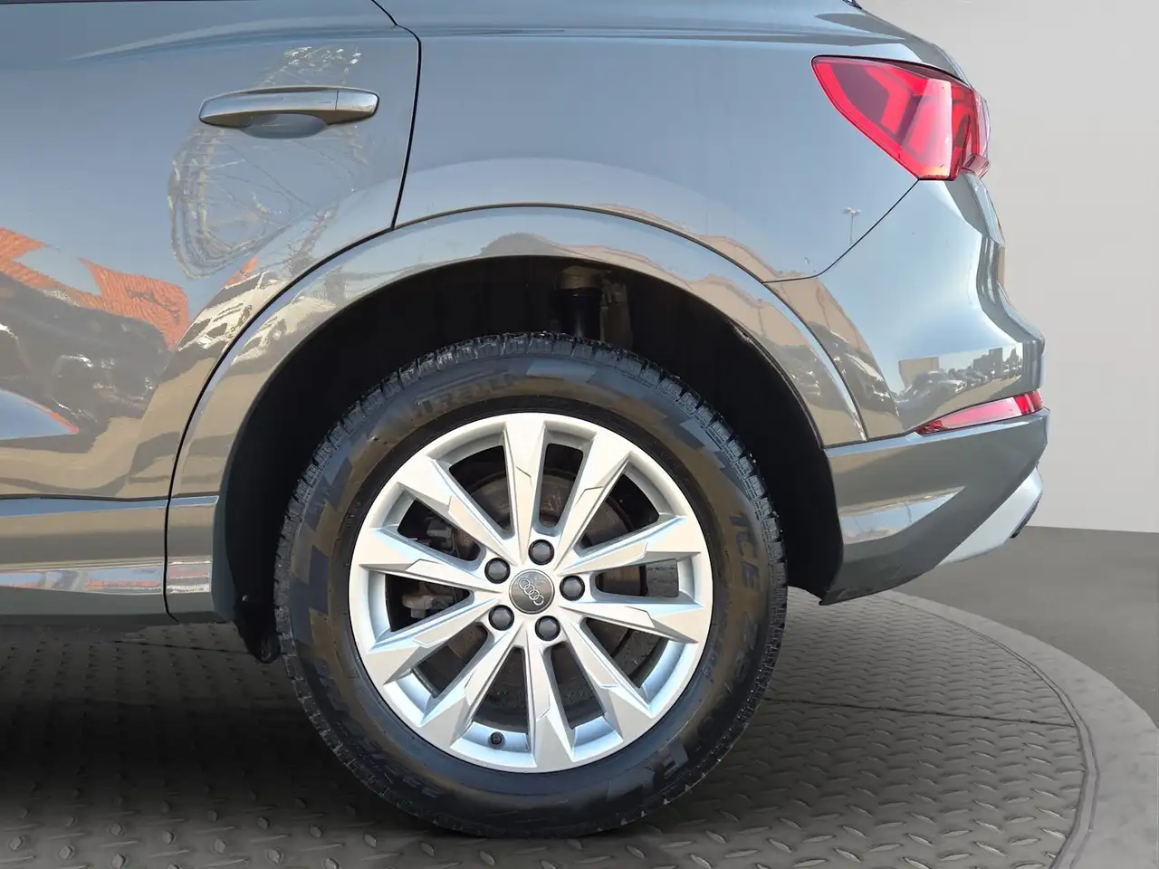 Audi Q3 снимка Audi Q3