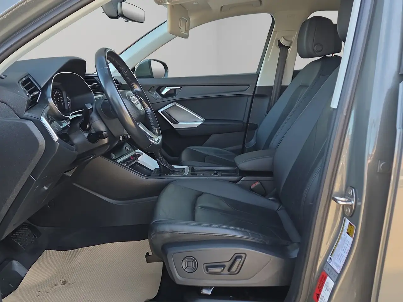 Audi Q3 снимка Audi Q3