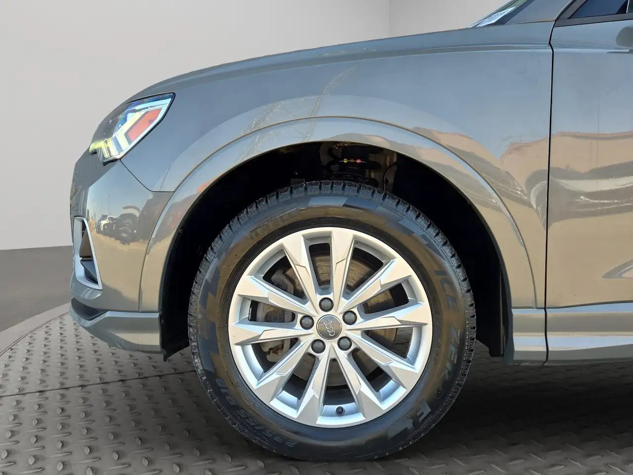Audi Q3 снимка Audi Q3