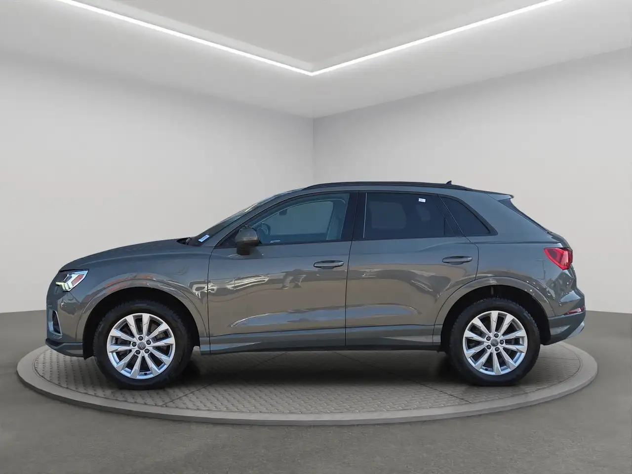 Audi Q3 снимка Audi Q3