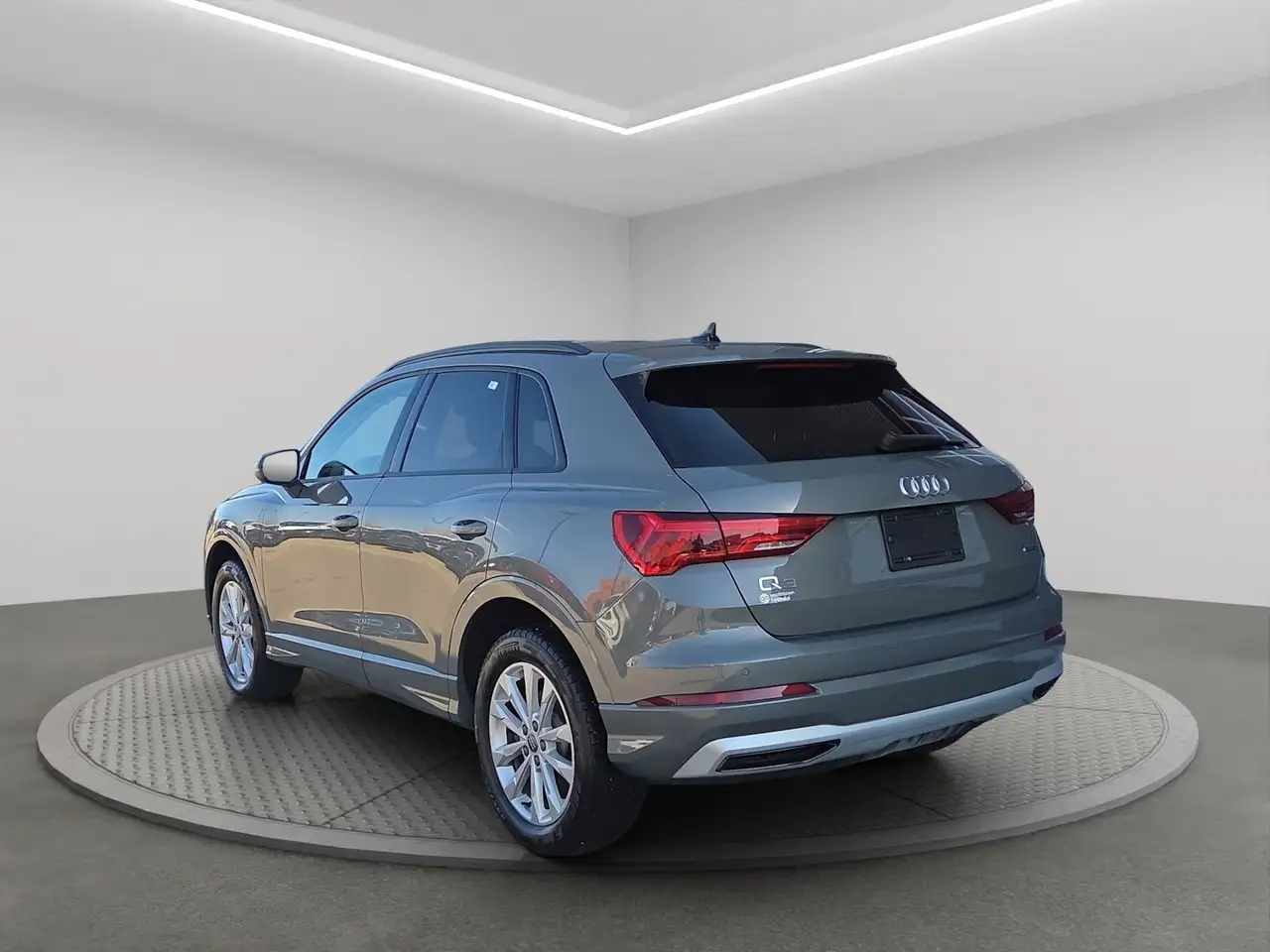 Audi Q3 снимка Audi Q3