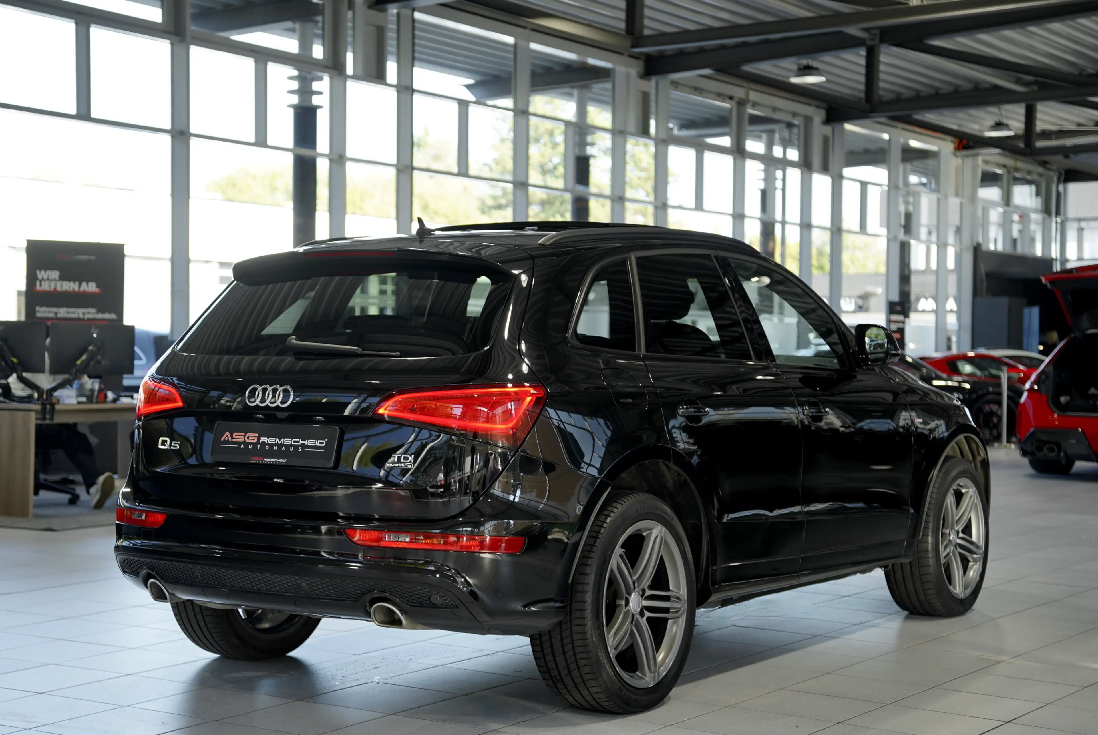 Audi Q5 3.0 TDI q. 2x S Line *Pano *2.H *Kam *B&O * — photo 6