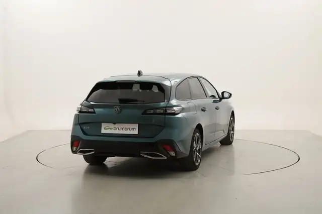 Peugeot 308 view 5