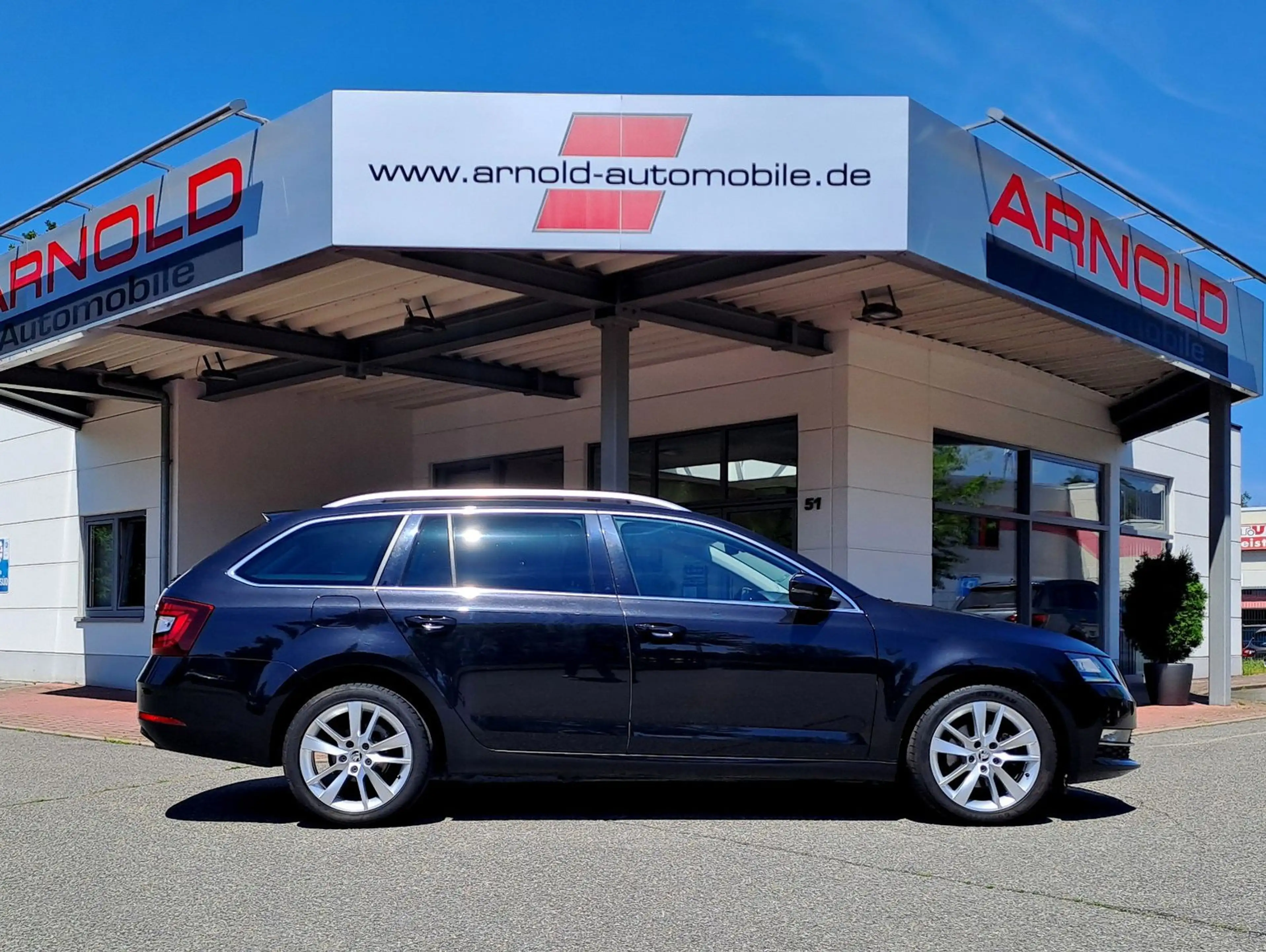 Skoda Octavia Combi 2.0 TDI DSG (LED,AHZV,Mirror Link) — photo 3