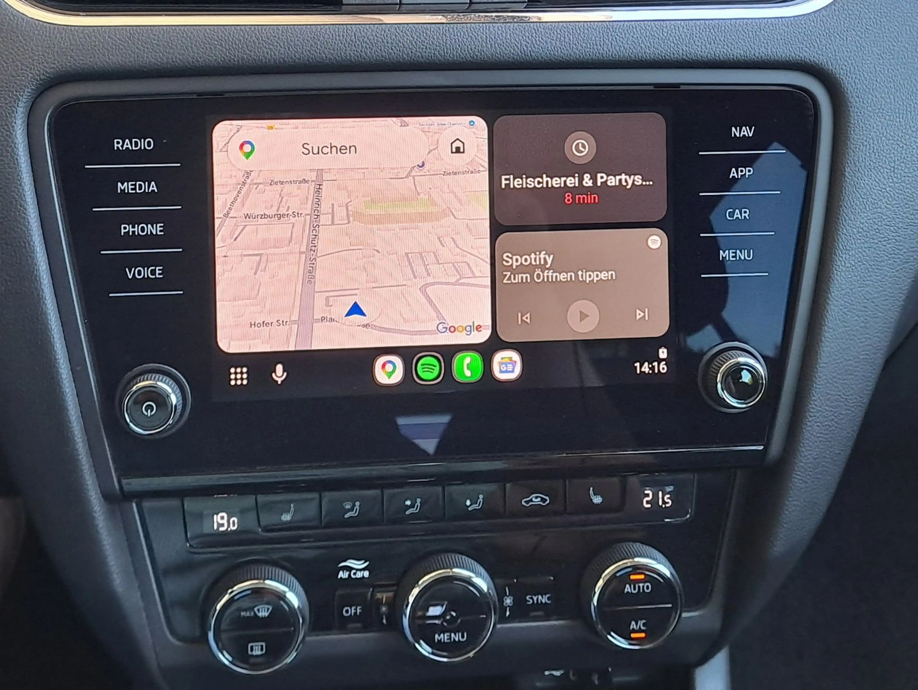 Skoda Octavia Combi 2.0 TDI DSG (LED,AHZV,Mirror Link) — photo 14