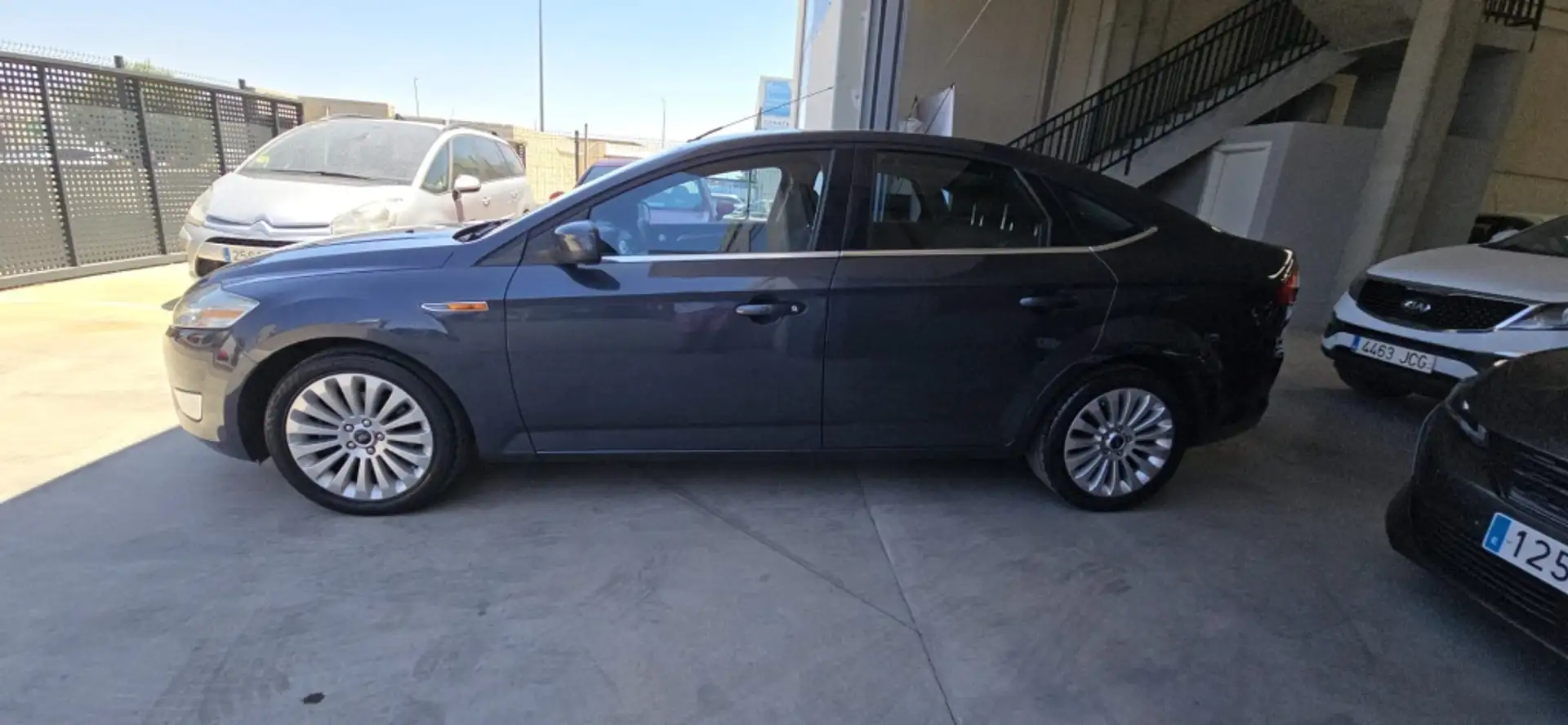Ford Mondeo 2.0TDCi Titanium Powershift Gris - 2