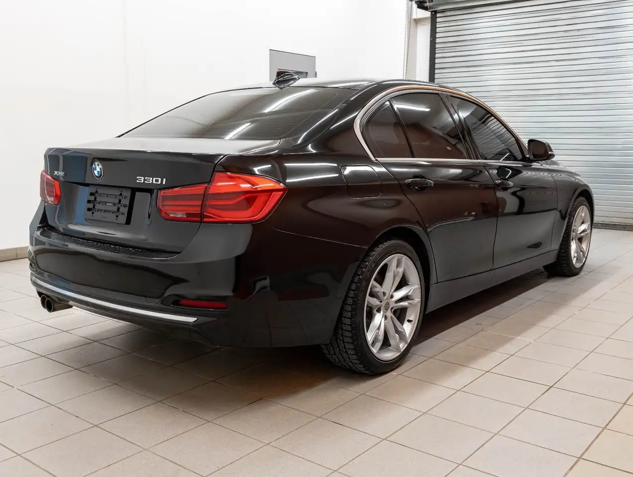 BMW 3 Series снимка BMW 3 Series
