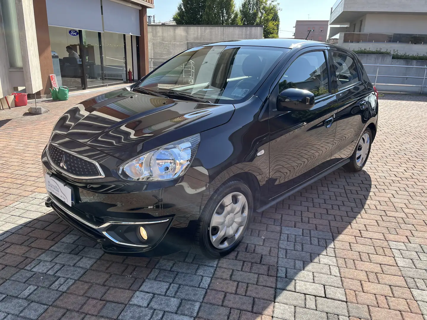Mitsubishi Space Star 1.0 70CV  INVITE Nero - 1