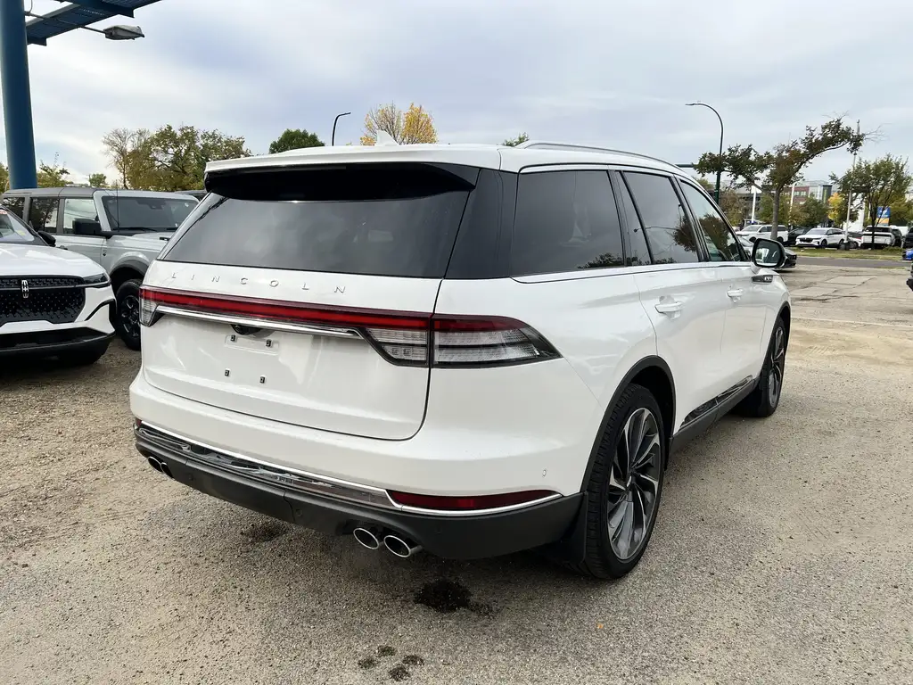 2020 Lincoln Aviator Reserve | Ambient Lightning | Garage Door Opener | — photo 8