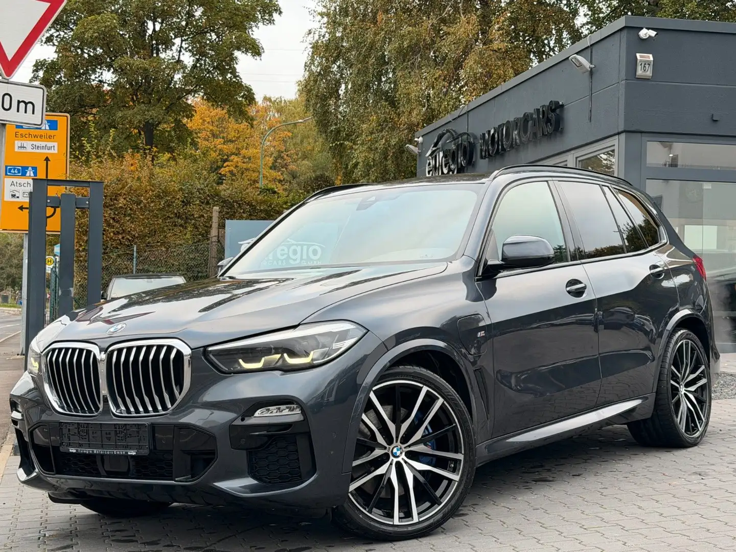 BMW X5 xDrive 45 e 1 Hand - M Sportpaket /// Gris - 1