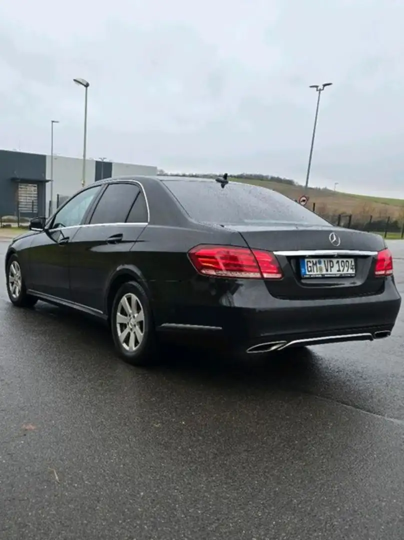 Mercedes-Benz E 200 - 2