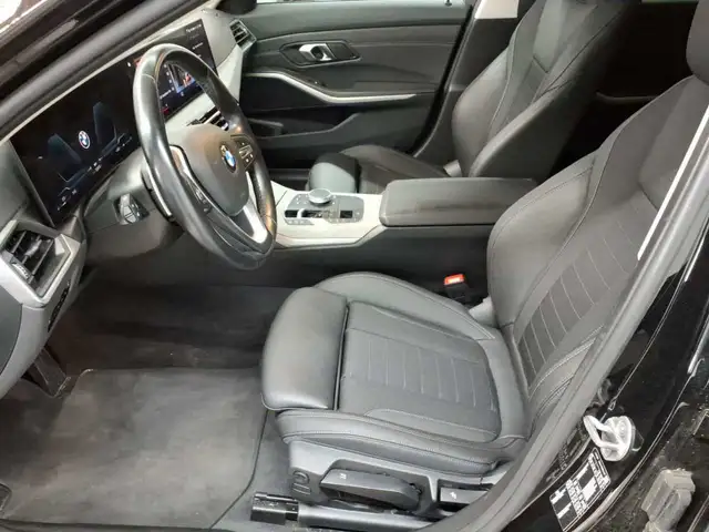 BMW 3 Series view 3