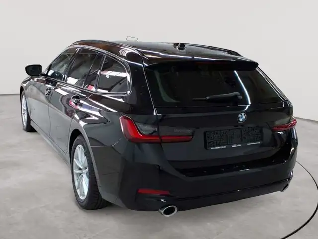 BMW 3 Series view 2