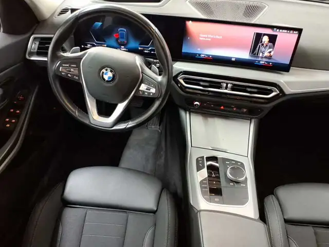 BMW 3 Series view 5