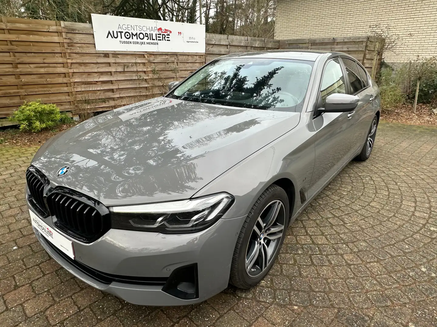 BMW 520 dA MHEV Grey - 1