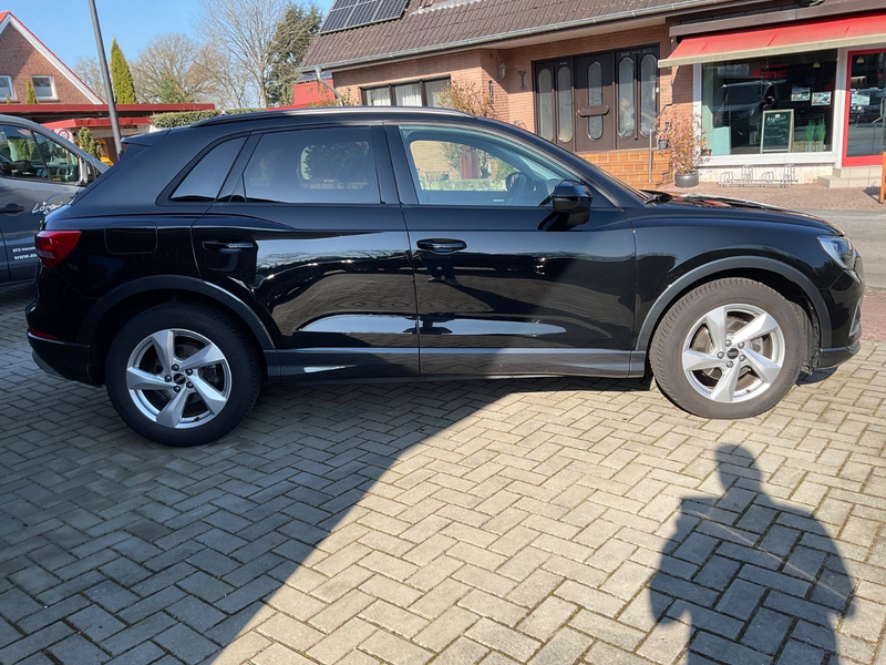 Audi Q3 35 TFSI S tronic,Panorama,LED,Carplay,Navi — photo 4
