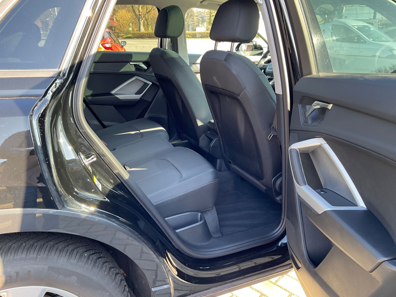 Audi Q3 35 TFSI S tronic,Panorama,LED,Carplay,Navi — photo 11