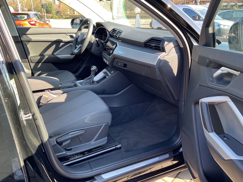 Audi Q3 35 TFSI S tronic,Panorama,LED,Carplay,Navi — photo 9