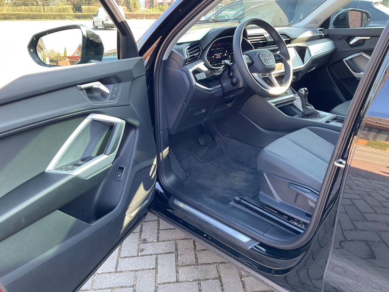 Audi Q3 35 TFSI S tronic,Panorama,LED,Carplay,Navi — photo 8