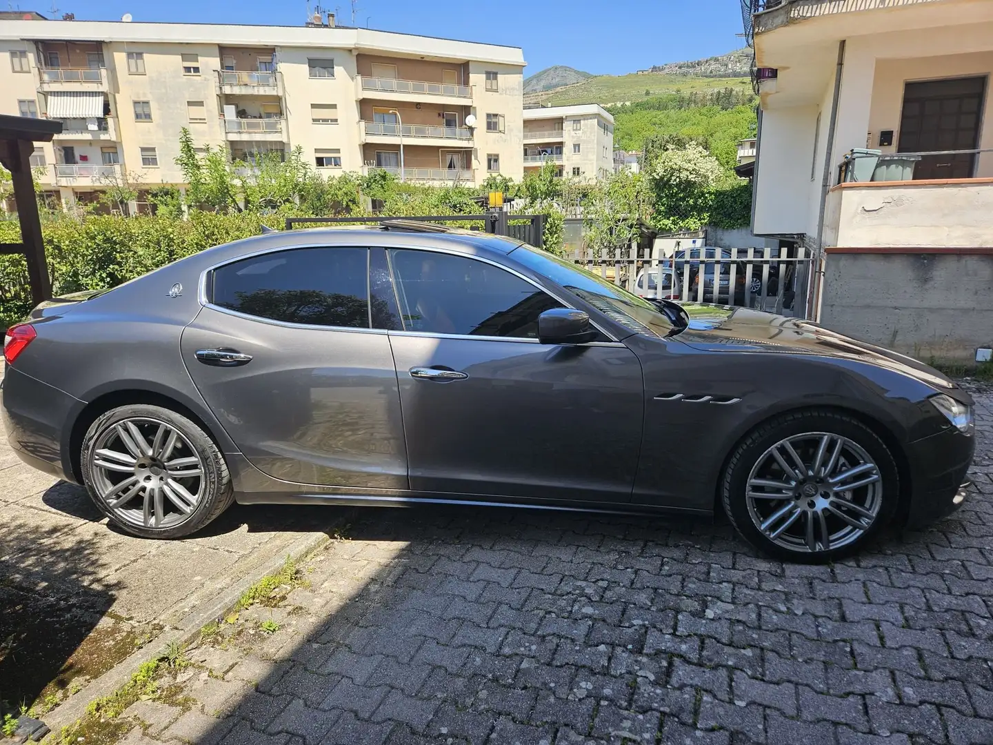 Maserati Ghibli Ghibli 3.0 V6 ds 275cv auto Gris - 2