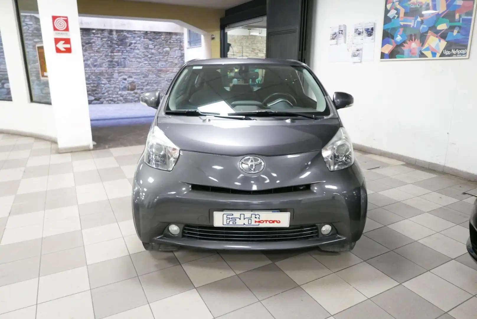Toyota iQ 1.0 Autom. Grau - 2