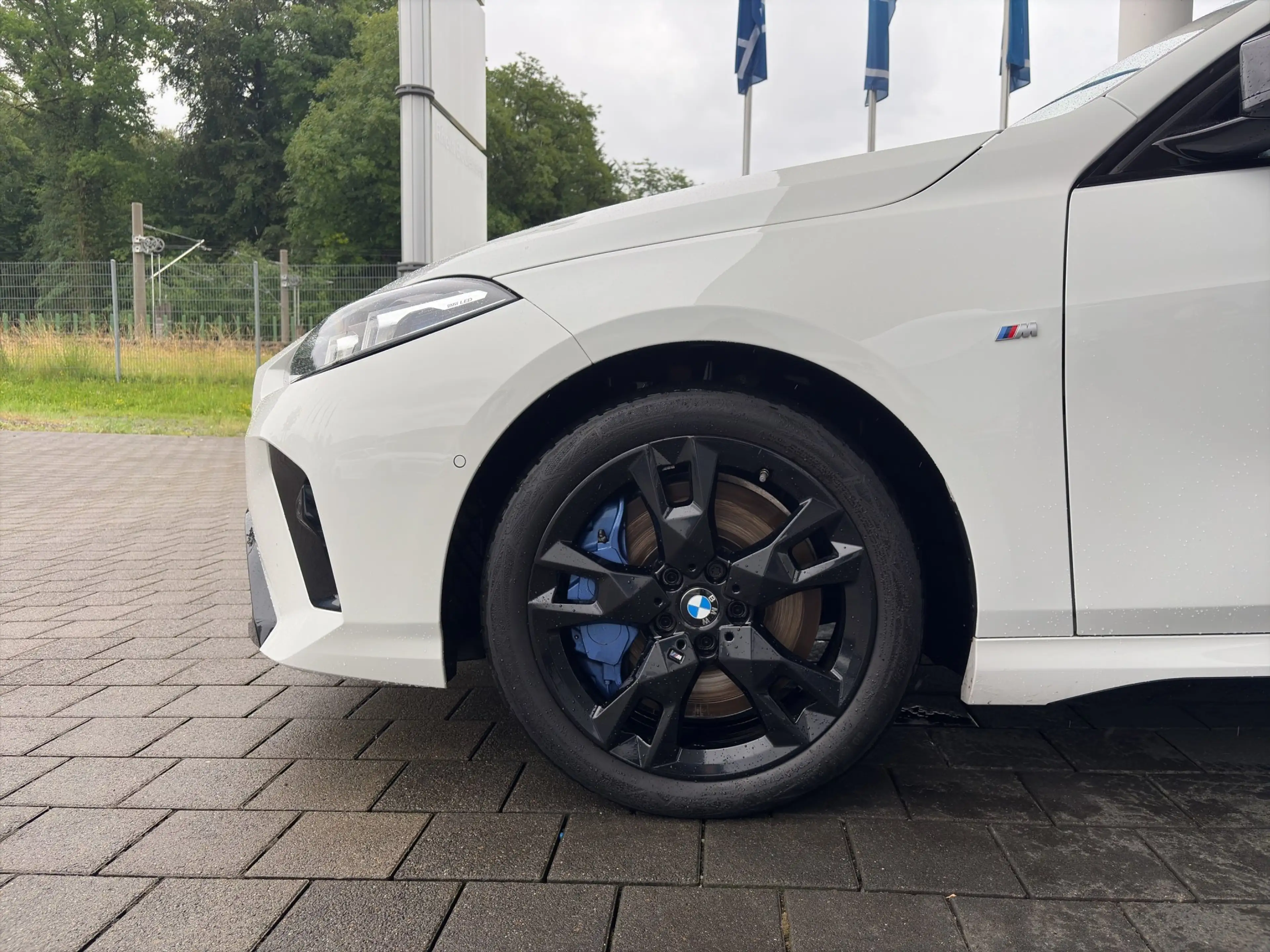 BMW 135 M xDrive Limousine ACC HUD 360° H&K Memorysi. — photo 3