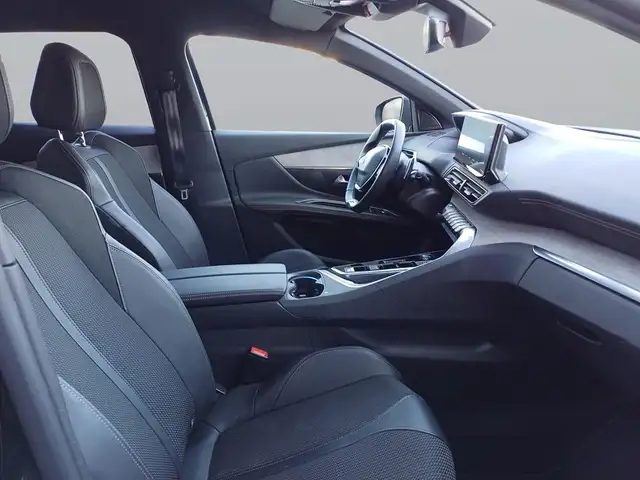 Peugeot 3008 view 11