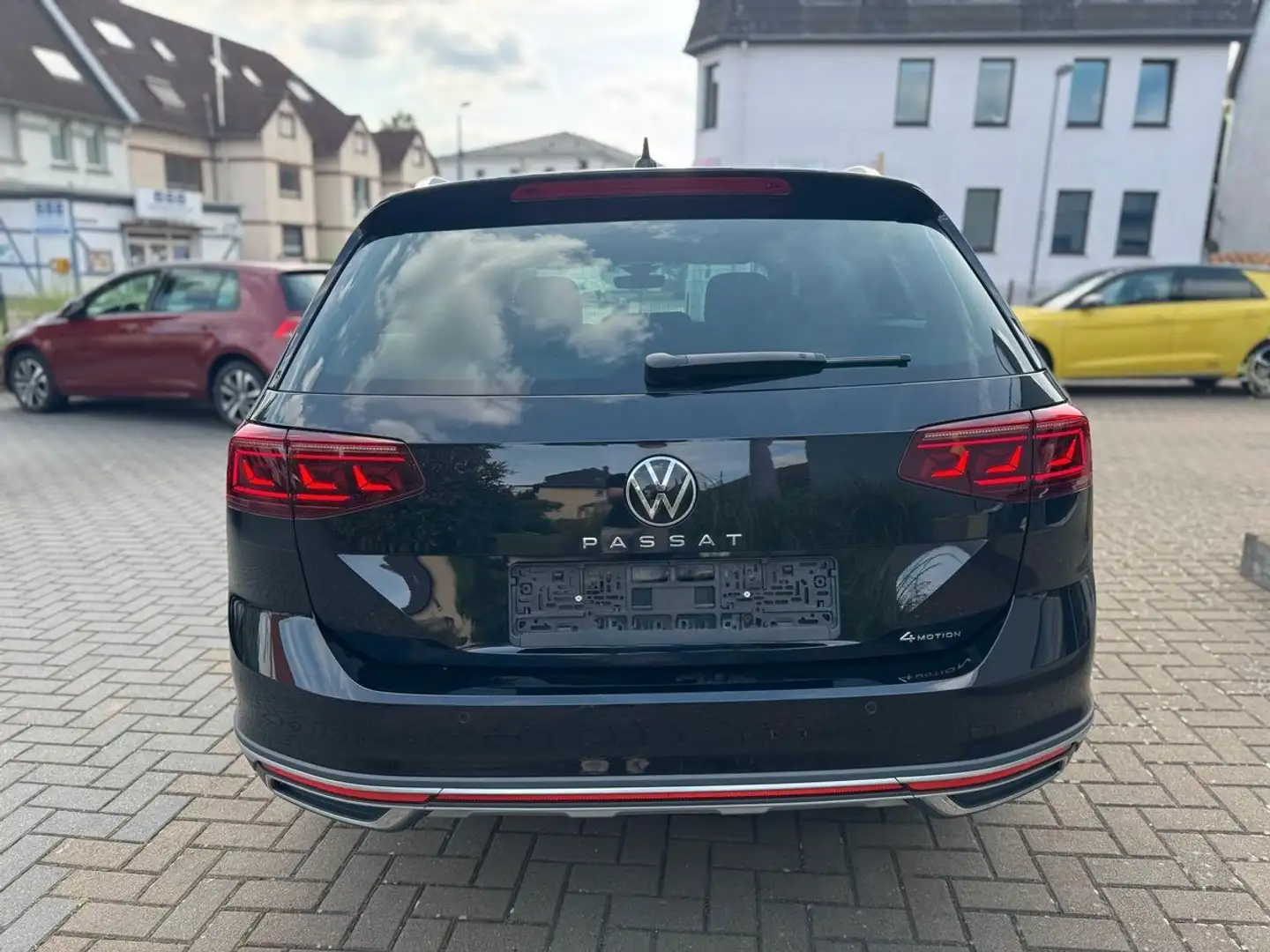 Volkswagen Passat Alltrack 2.0 TDI 4Motion Nero - 2
