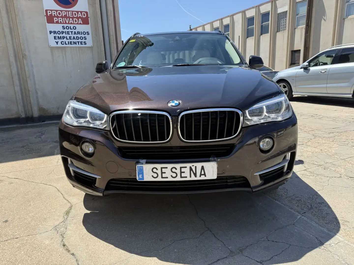 BMW X5 xDrive 30dA Marrón - 2