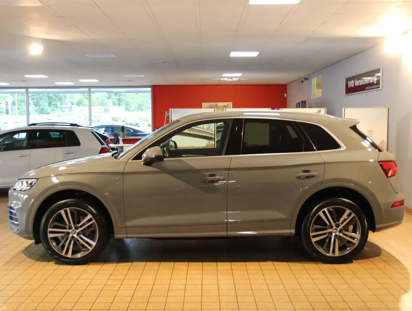 Audi Q5 SUV Sport 40 TDI Quattro S-tronic S Line 20" Grau - 2