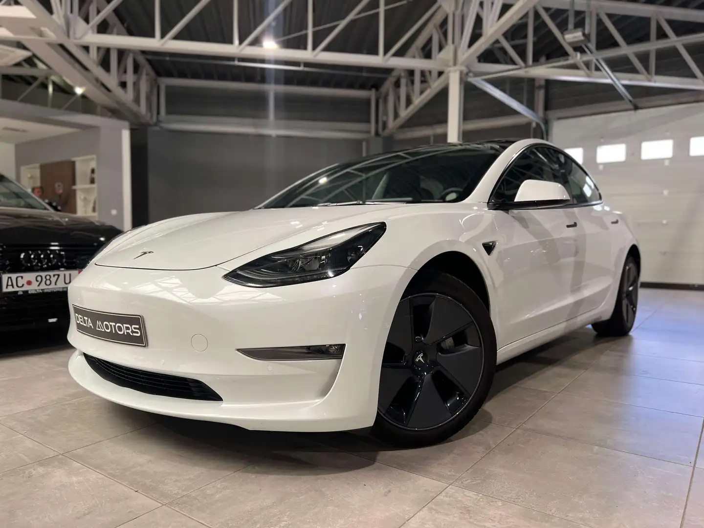 Tesla Model 3 Dual Motor - Long Range (602 kms) Gris - 2